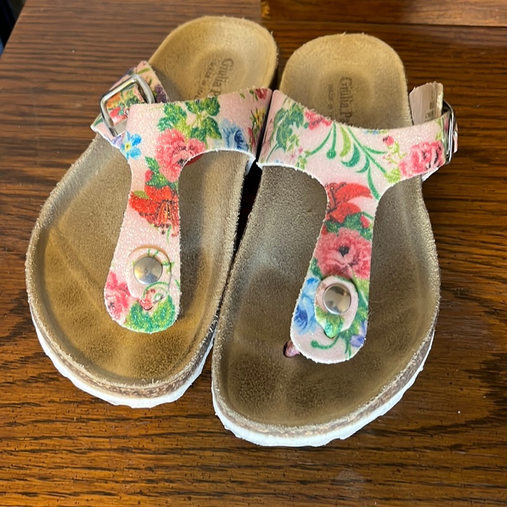 Giulia Palai leather sandal. Girls Size 2
